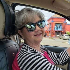 Meet your Posher, Rhonda